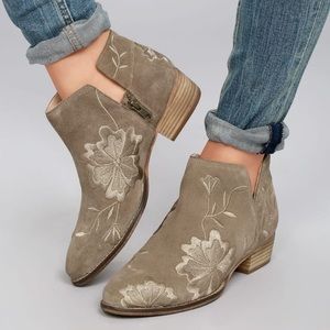Embroidered Lantern Booties